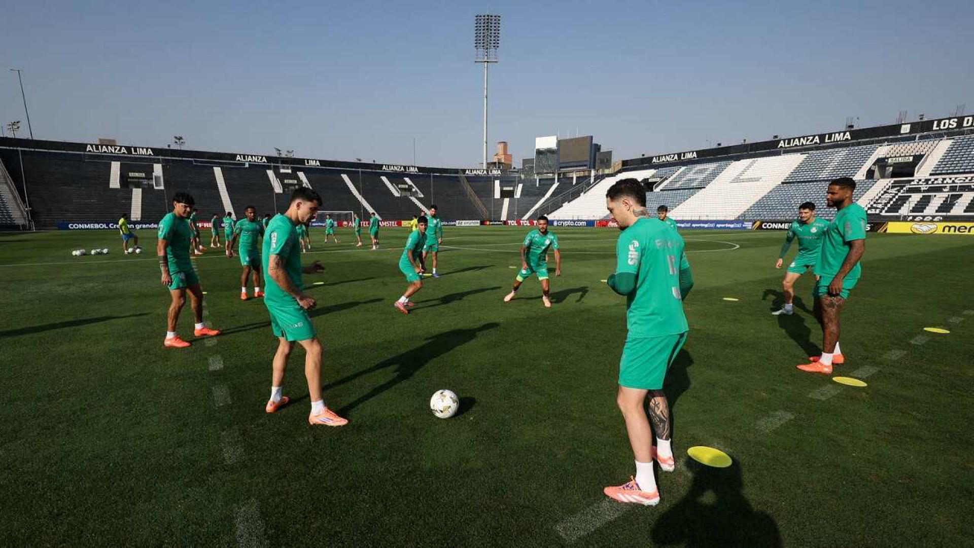Abel mant&eacute;m mist&eacute;rio no Palmeiras em &uacute;ltimo treino antes da final da Libertadores