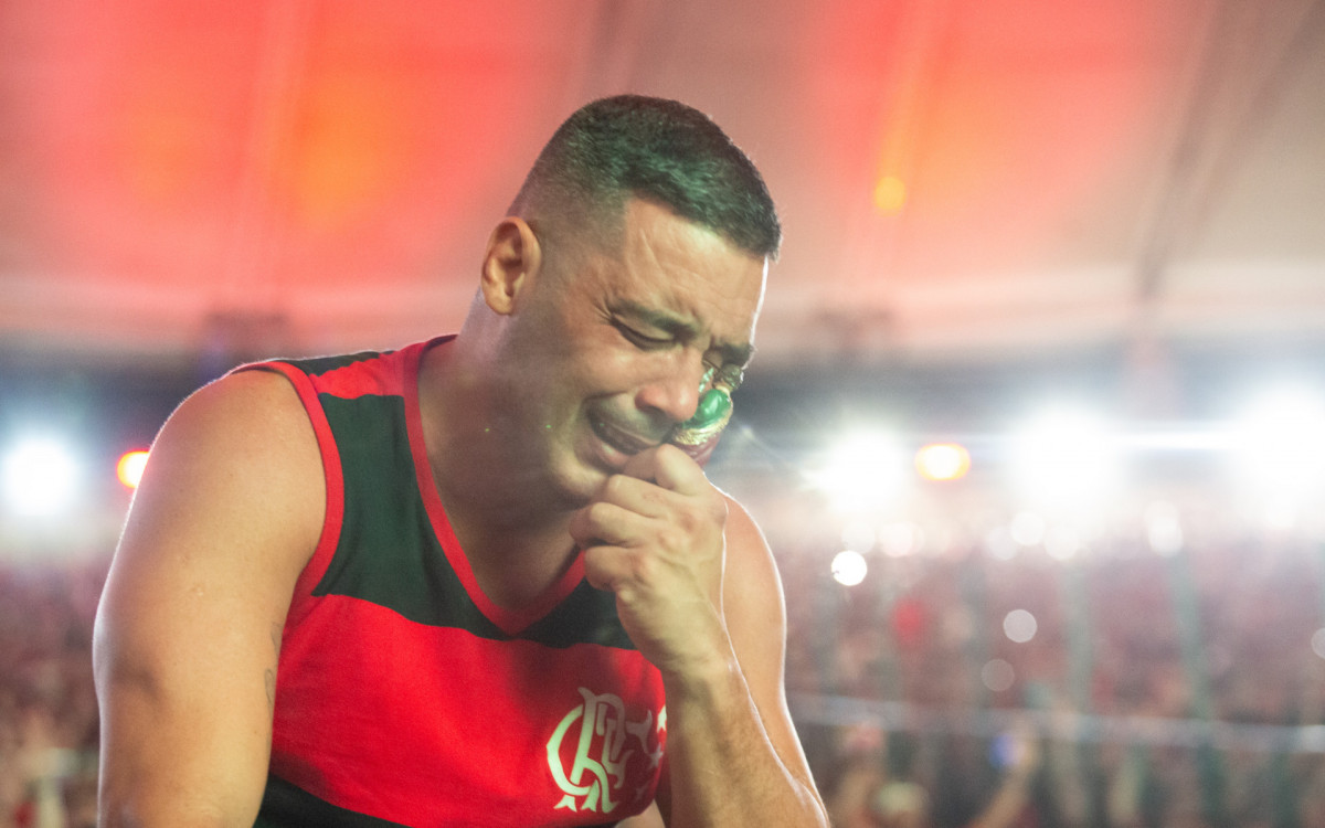 Torcedores do Flamengo comemorando a conquista do titulo da Libertadores da America  no estadio do Maracanã, neste sábado(29).