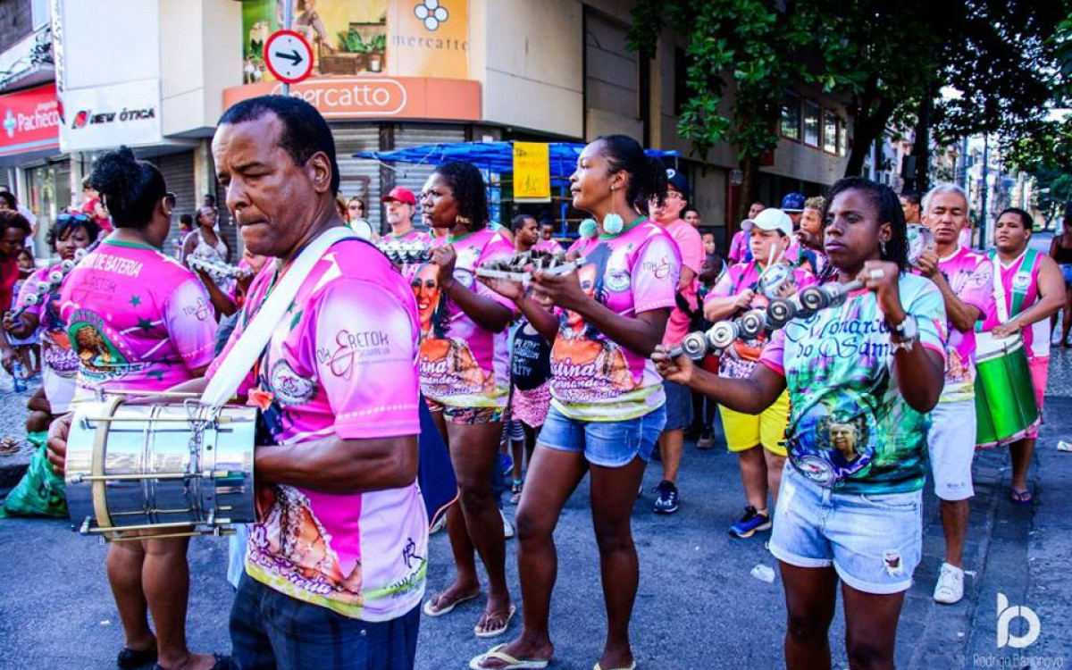 A Bateria chamada de Verdadeira Furiosa que tem como rainha Andreia Gonçalves