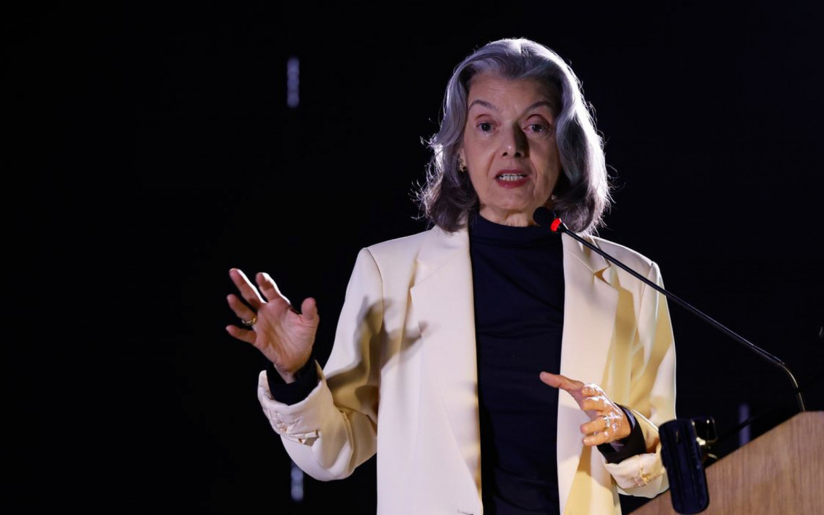 Carmen Lúcia fala sobre literatura e democracia na Festa Literária da Casa de Rui Barbosa