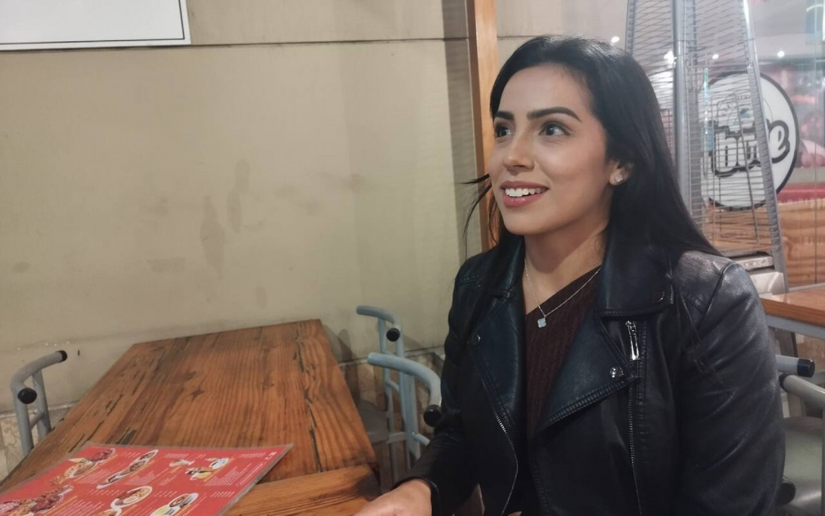 Fanatismo brasileiro choca modelo peruana, que revela para quem torcer&aacute;