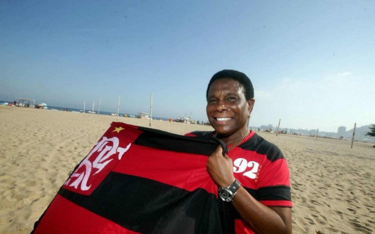 Neguinho da Beija-Flor destacou o tetracampeonato do Flamengo na Libertadores
