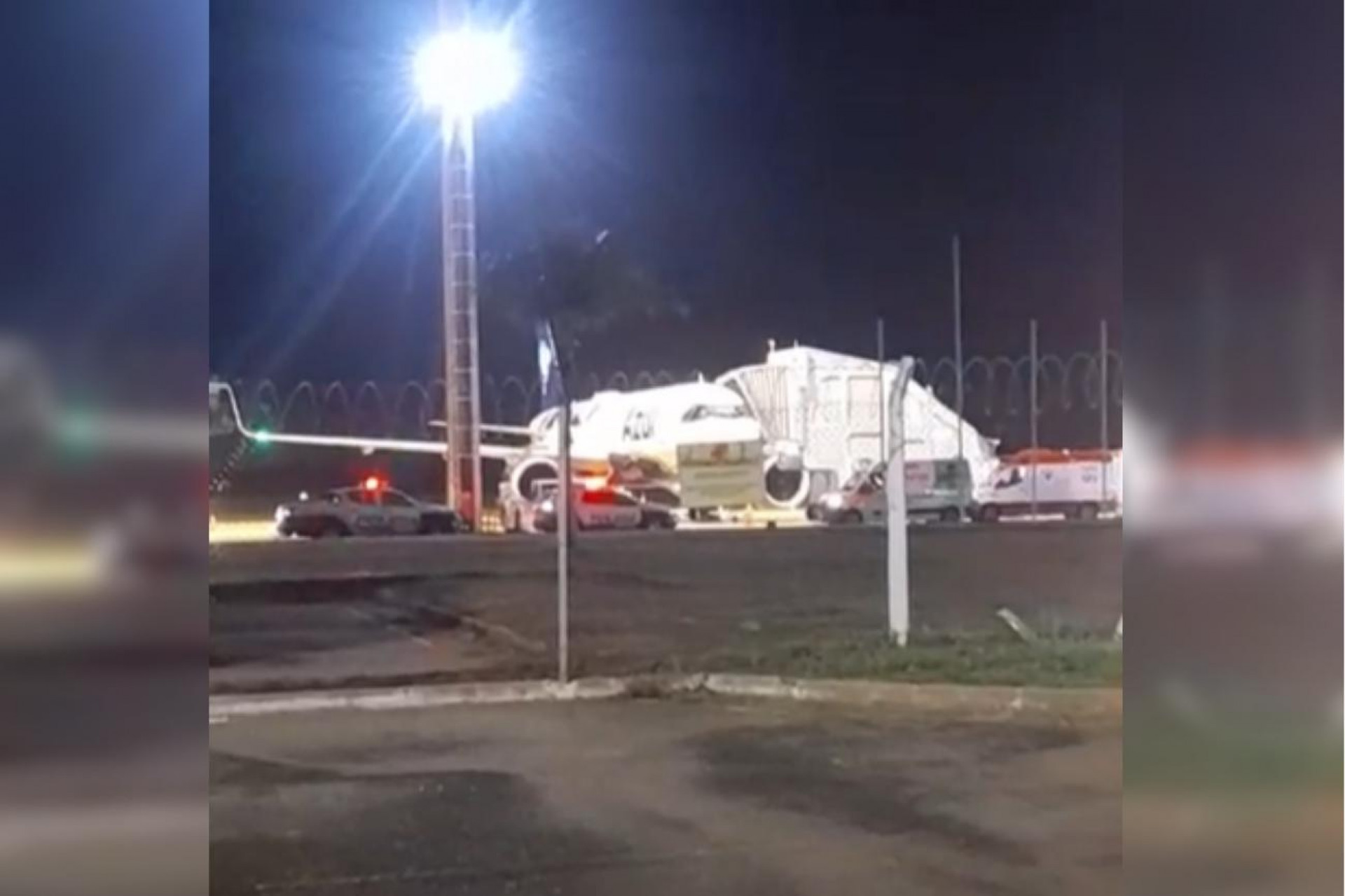 Passageiro morre e avi&atilde;o faz pouso n&atilde;o programado no Tocantins