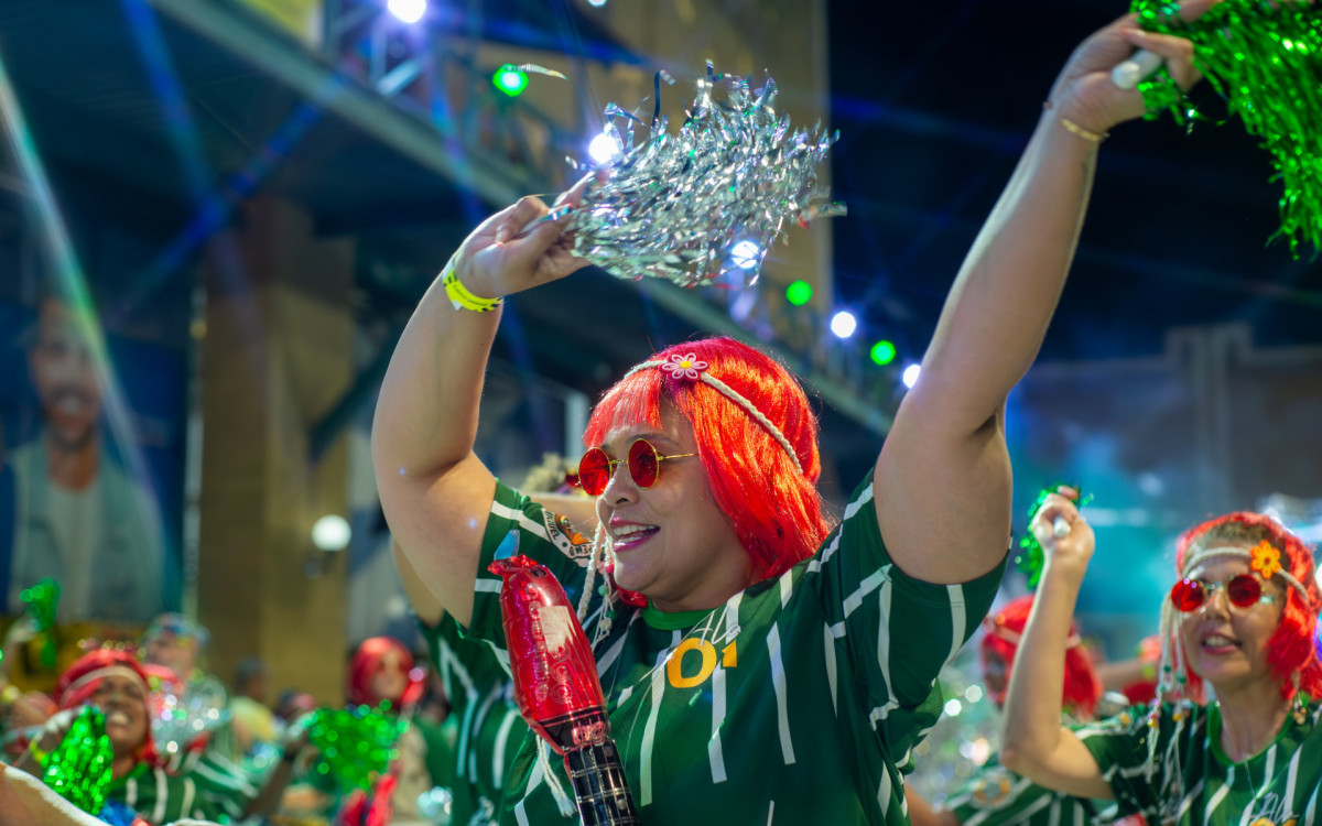 Mocidade Independente de Padre Miguel brilha em mini desfile na Cidade do Samba