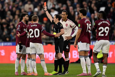 Lucas Paquetá cobra Federação Inglesa após expulsão em derrota do West Ham para o Liverpool