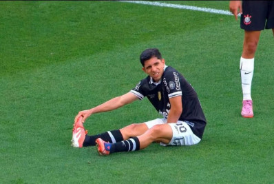 Savarino sente a coxa direita e vira preocupação no Botafogo