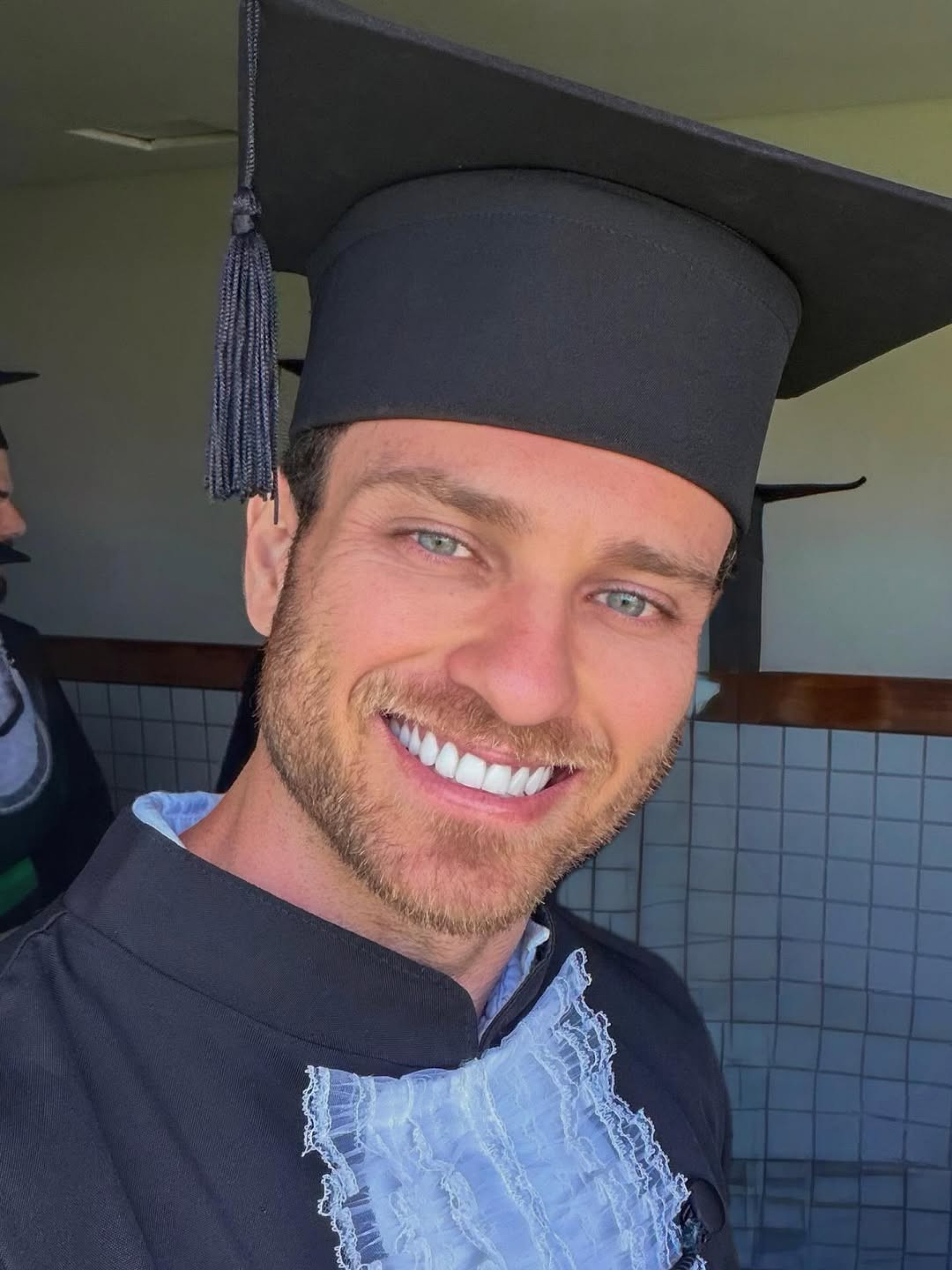 Lucas Bissoli celebrou t&eacute;rmino do curso de medicina  - Reprodu&ccedil;&atilde;o/Instagram 