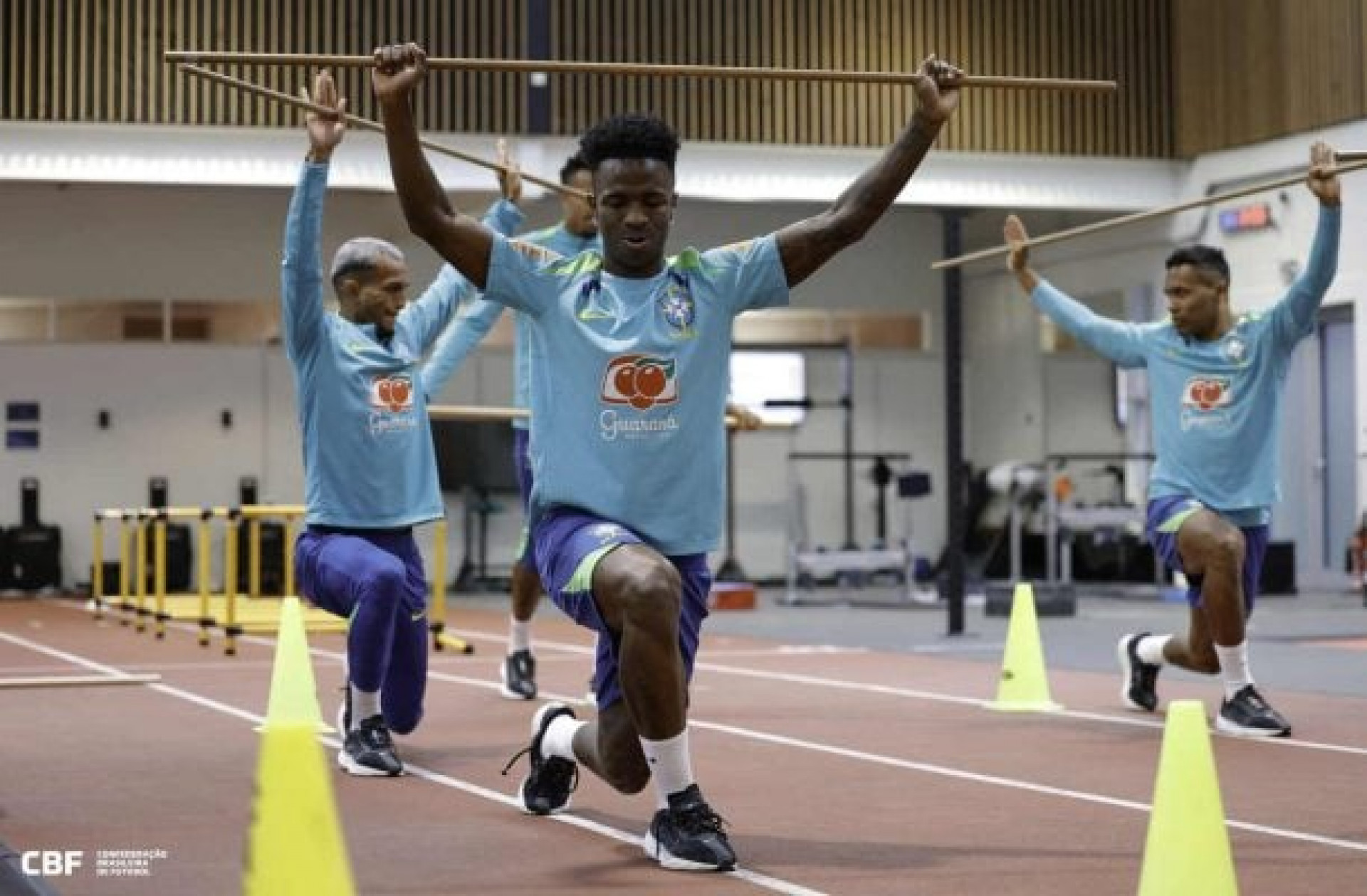 Vini Jr, do Real Madrid, celebra título da Libertadores: &#8220;Ser Flamengo é um Carnaval&#8221;