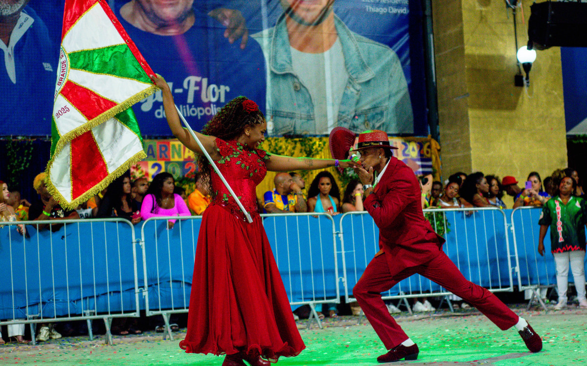 Acadêmicos do Grande Rio integra último dia dos mini desfiles na Cidade do Samba
