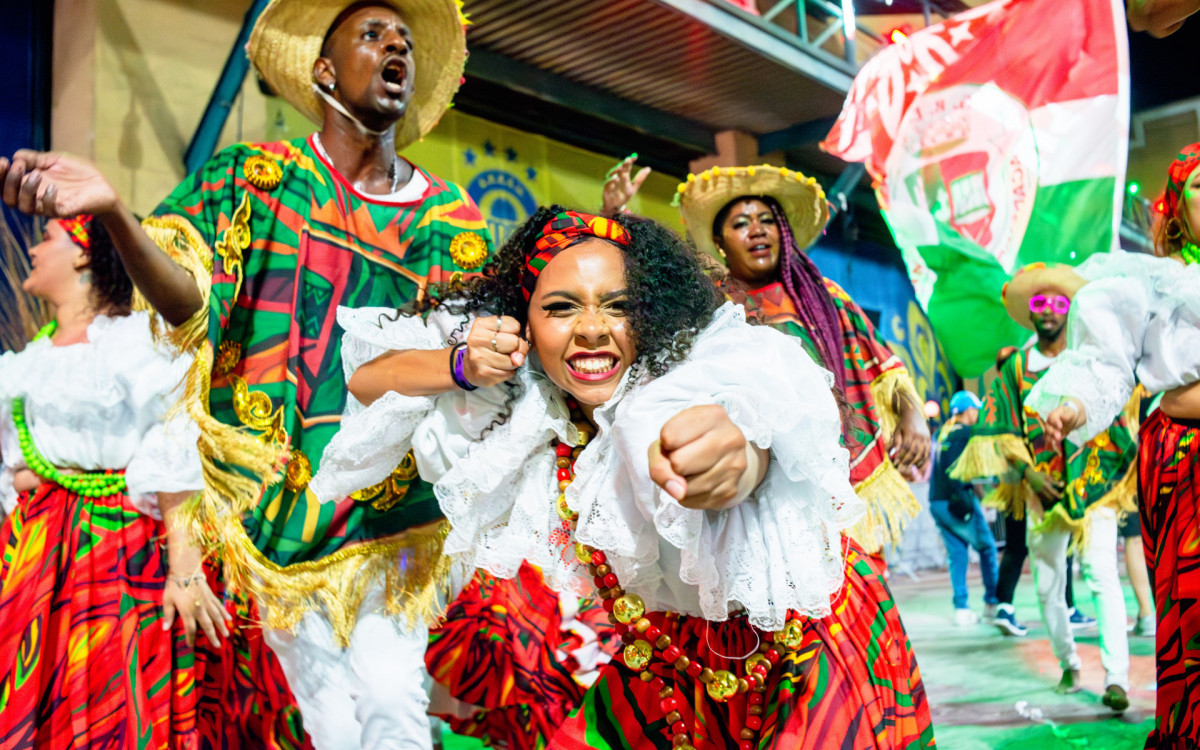 Grande Rio participa do mini desfile na Cidade do Samba, rumo ao Carnaval 2026