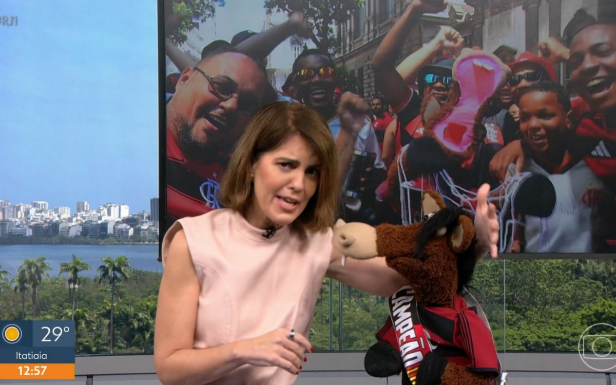 Mariana Gross comemora título do Flamengo no 'RJTV' - Reprodução/Globo