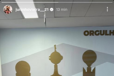 Flamengo atualiza painel no Ninho após tetracampeonato da Libertadores