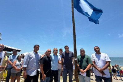 Prefeito de Iguaba Grande hasteia Bandeira Azul e coloca município em destaque ambiental