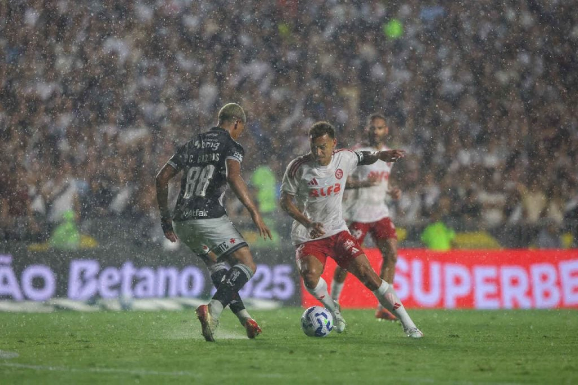 Chances de rebaixamento no Brasileirão 2025 (UFMG): Fortaleza respira, e Inter entra no Z4