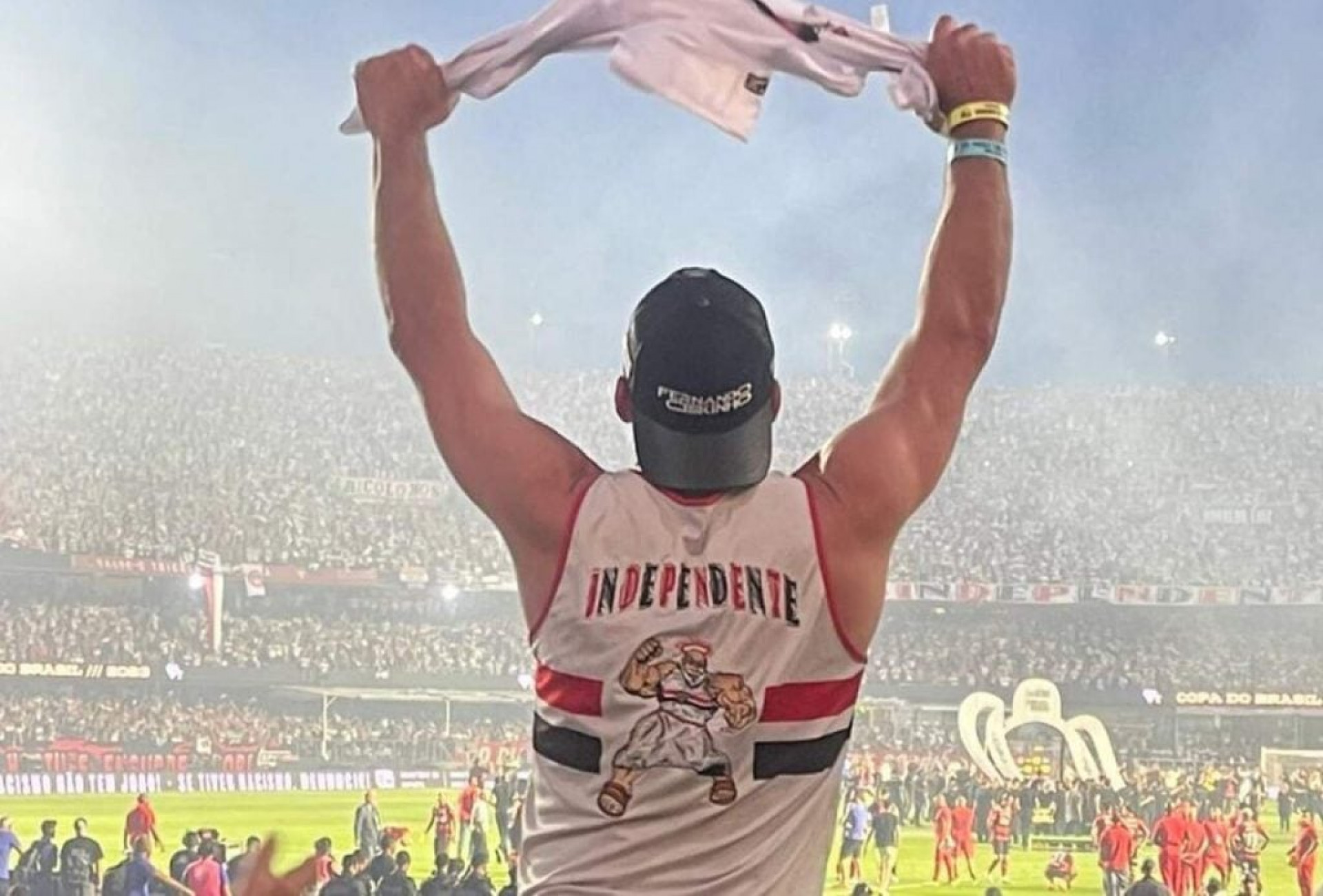 Justiça condena ator a pagar multa por uso indevido de camarote no Morumbis