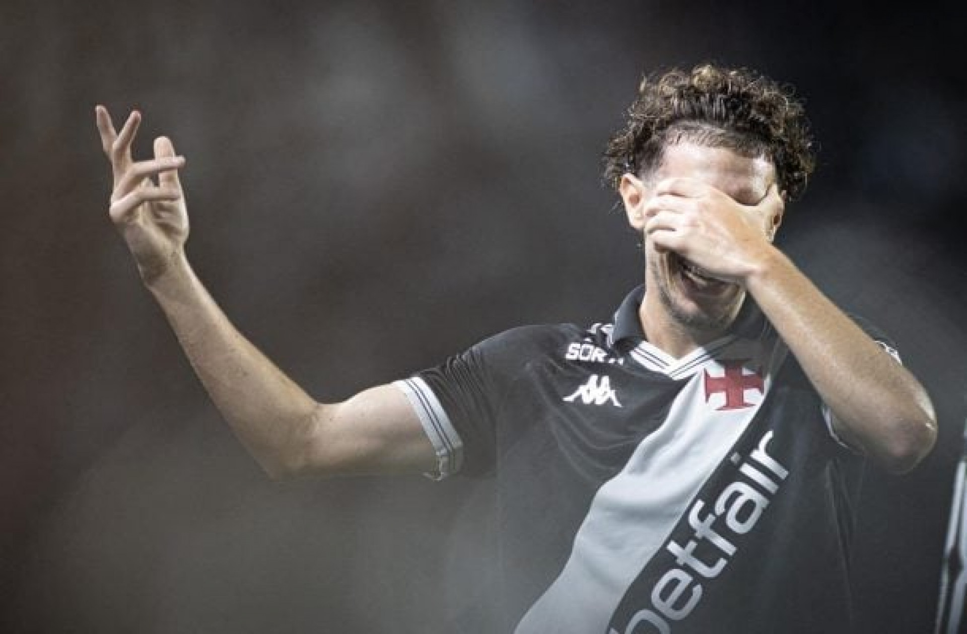 Nuno Moreira comenta boa adaptação e 50 jogos pelo Vasco