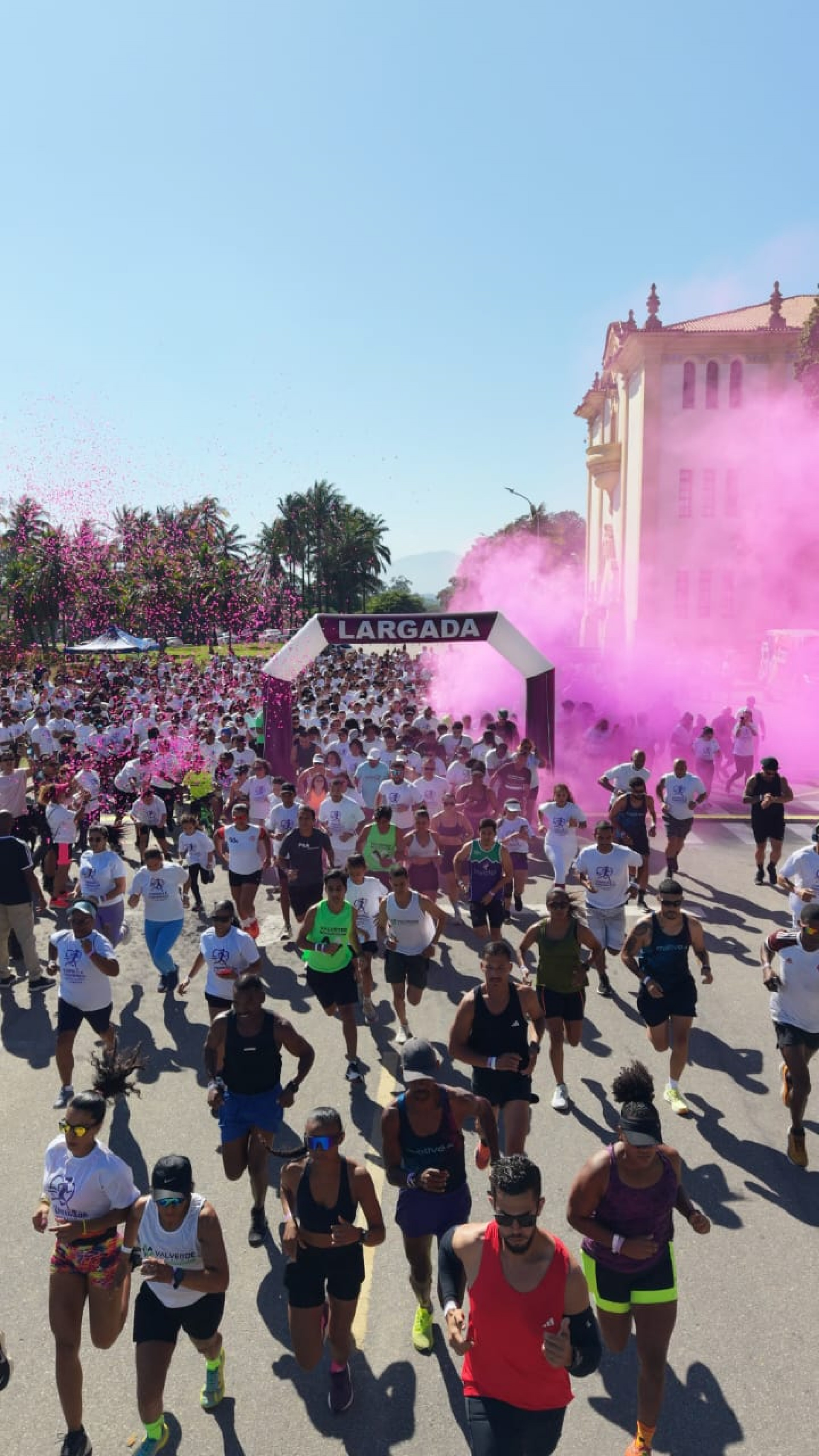 Mil participantes no ato de conscientização contra a violência