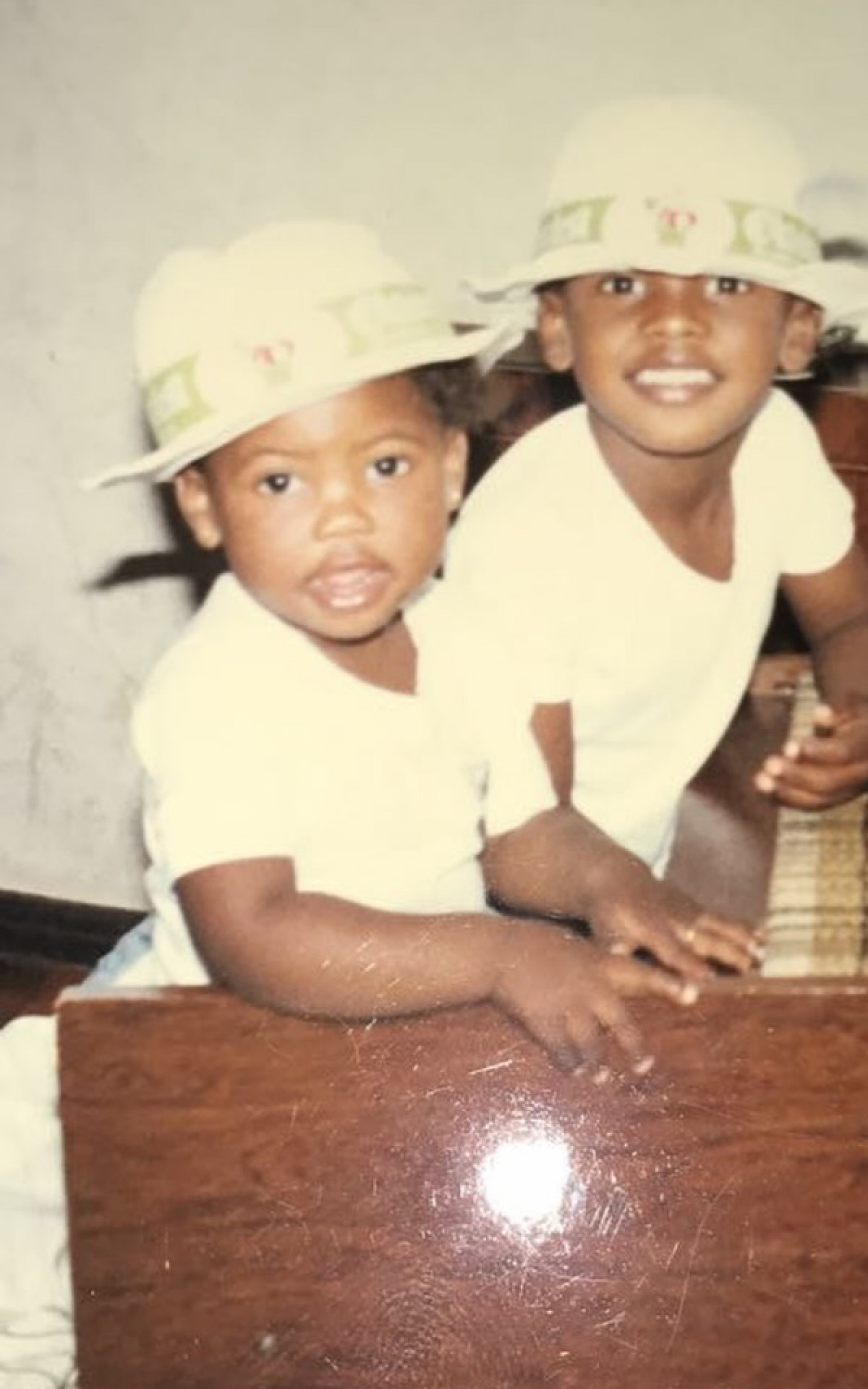 Thiaguinho e a irmã, Ellen - Reprodução/Instagram