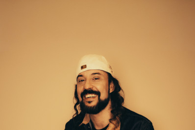 Gabriel O Pensador celebra 33 anos de carreira em gravação de audiovisual no Rio: 'Especial'