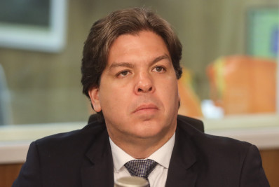 Telebras está pronta para levar internet onde privado não chega, diz ministro das Comunicações