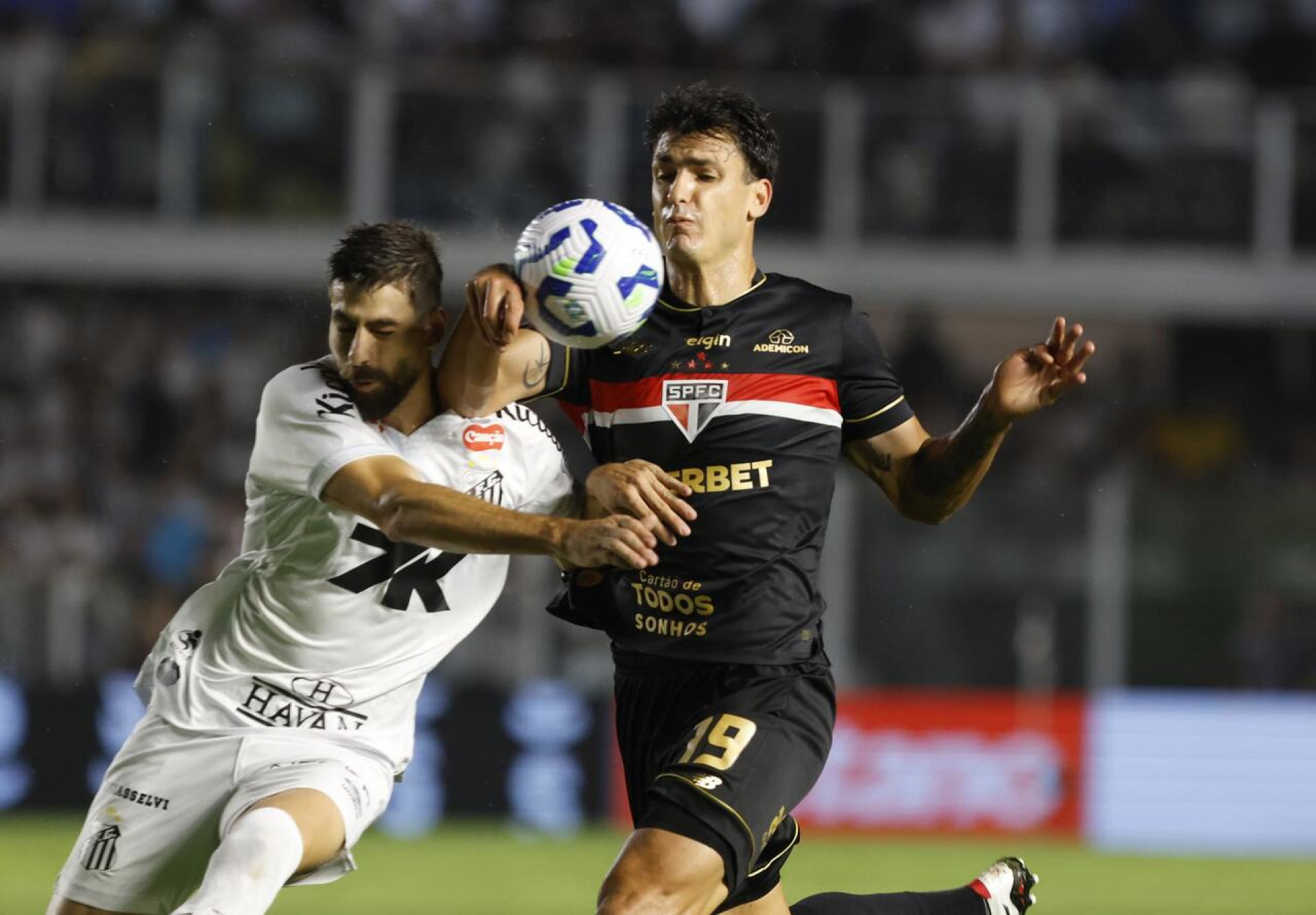 No alvo de clube colombiano, Dinenno deve ser liberado pelo São Paulo