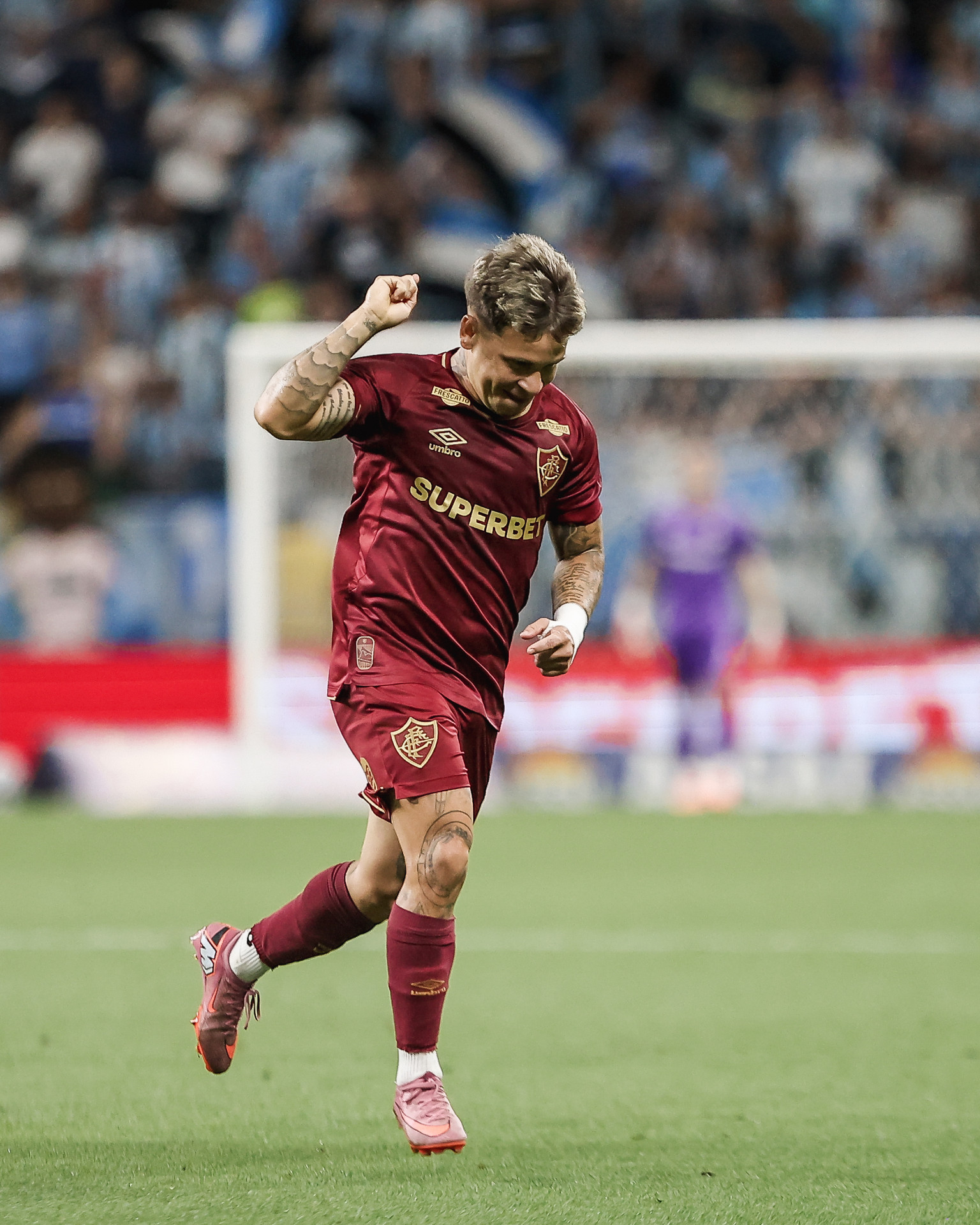 Porto Alegre RS, Brasil - 02/12/2025 - estádio Arena do Grêmio.   
Fluminense enfrenta o Grêmio esta noite na Arena do Grêmio pela 37ª rodada do Campeonato Brasileiro 2025.
FOTO: LUCAS MERÇON / FLUMINENSE F.C.

IMPORTANTE: Imagem destinada a uso institucional e divulgação, seu
uso comercial está vetado incondicionalmente por seu autor e o
Fluminense Football Club.É obrigatório mencionar o nome do autor ou
usar a imagem.
.
IMPORTANT: Image intended for institutional use and distribution.
Commercial use is prohibited unconditionally by its author and
Fluminense Football Club. It is mandatory to mention the name of the
author or use the image.
.
IMPORTANTE: Imágen para uso solamente institucional y distribuición. El
uso comercial es prohibido por su autor y por el Fluminense FootballClub. 
És mandatório mencionar el nombre del autor ao usar el imágen. - Lucas Merçon/Fluminense 