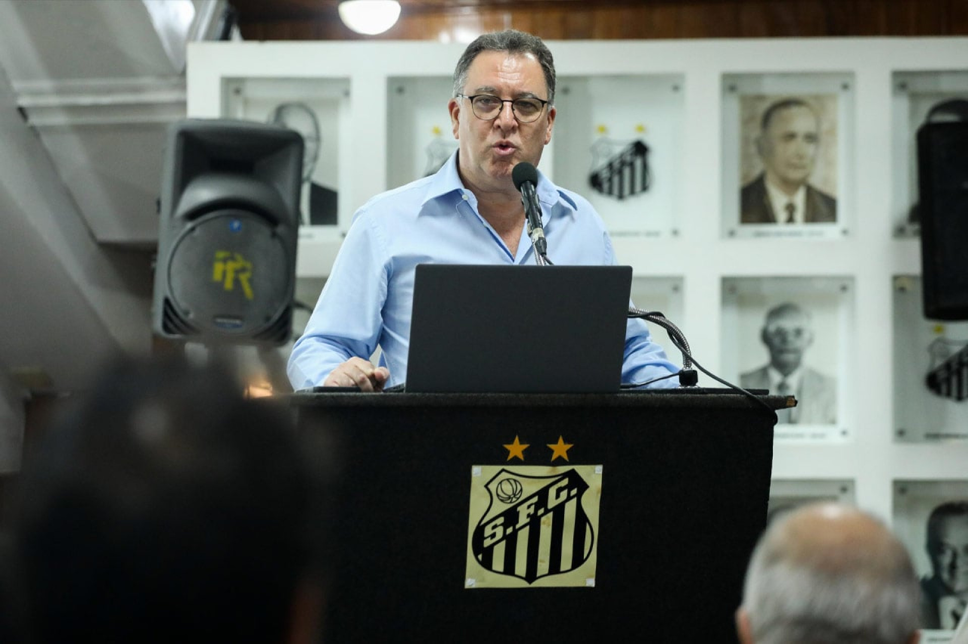 Santos aprova orçamento de 2026 apesar de déficit estimado em R$ 94 milhões