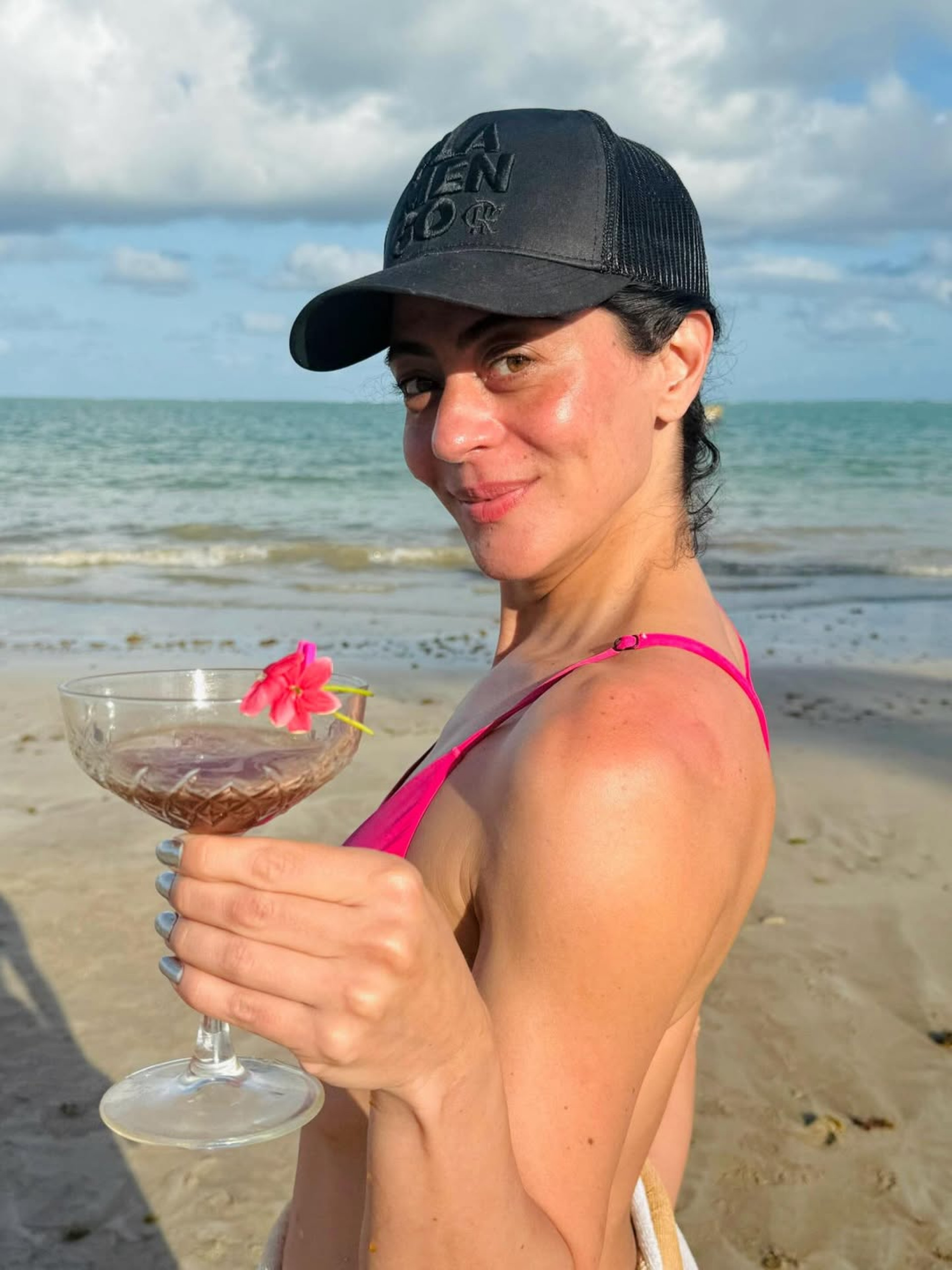 Carol Castro exibe curvas de biquíni durante viagem para João Pessoa - Reprodução / Instagram