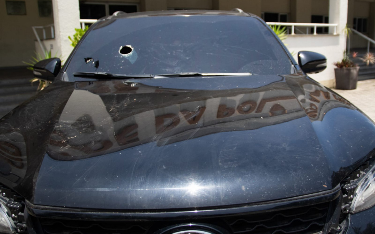 SUV blindado apreendido na operação tinha seteiras