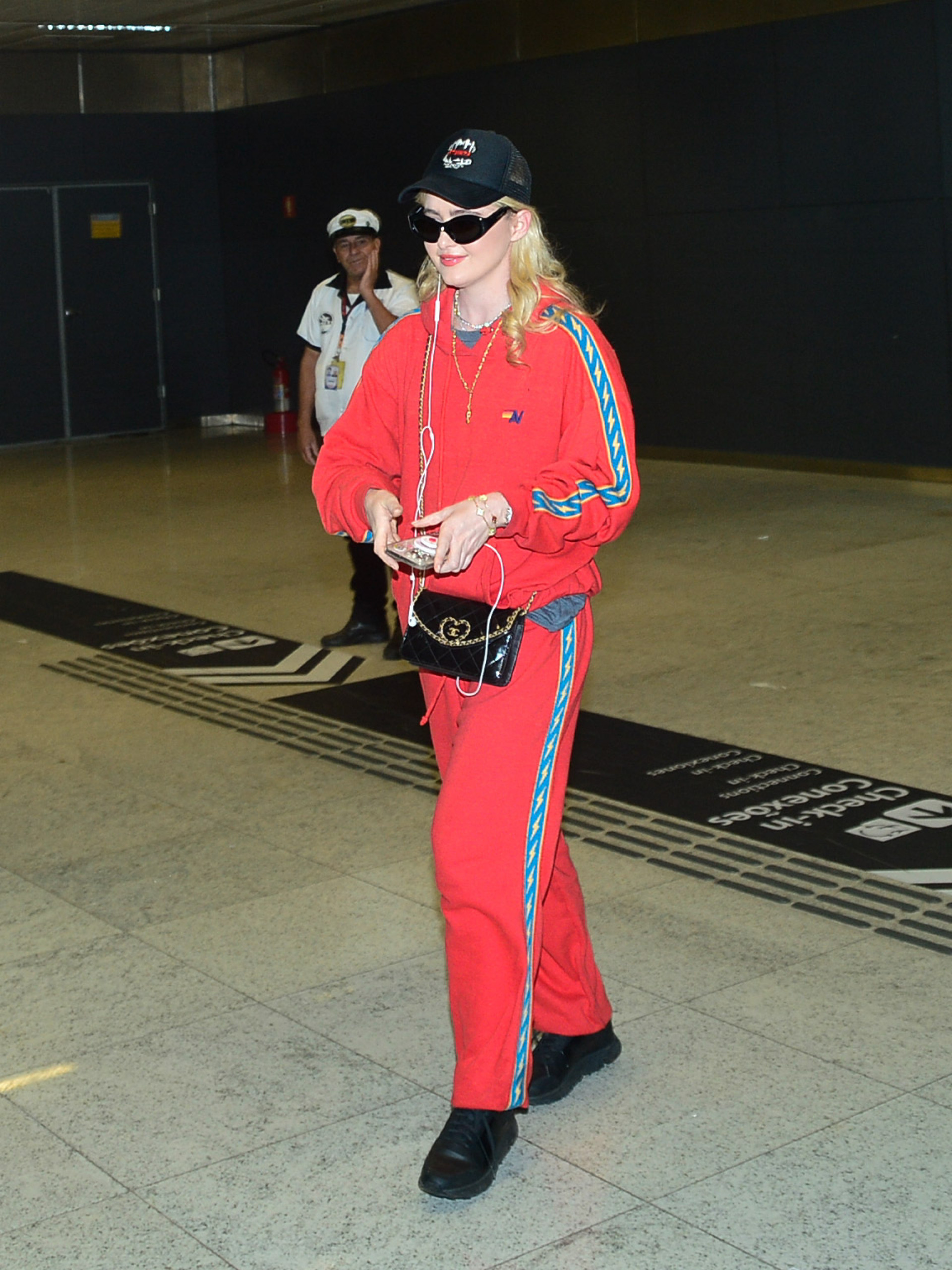Kathryn Newton desembarca em aeroporto de São Paulo - Eduardo Martins / Brazil News