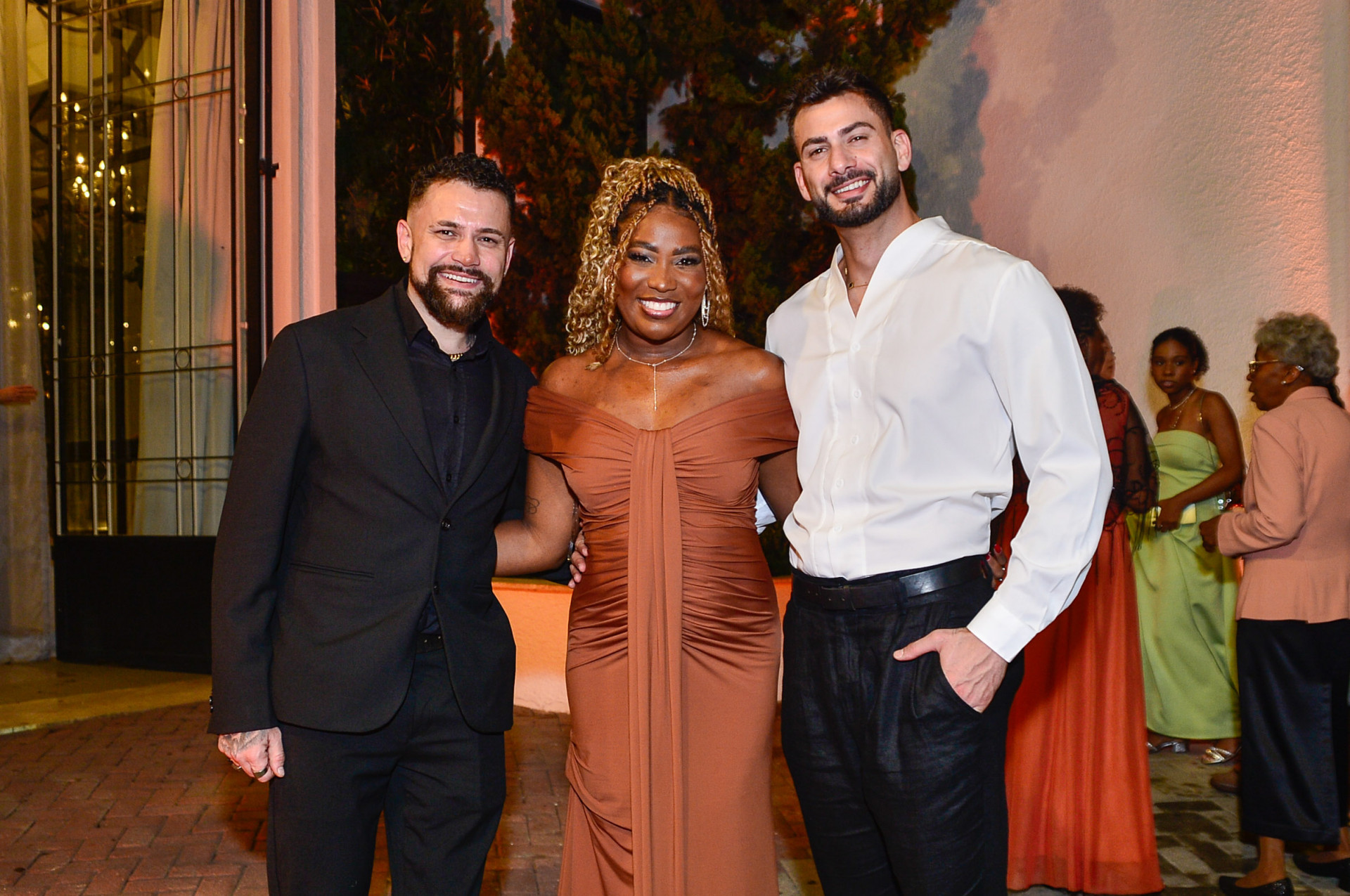 Ex-BBBs Vinícius, Leidy Elin e Nizan - Eduardo Martins / Brazil News