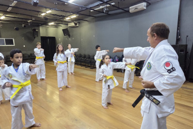 Petrópolis reúne 11 núcleos do ECOAR; projeto atende 8.600 pessoas no estado