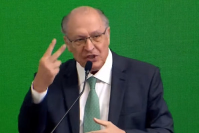'Brasil tem 2% do PIB do mundo, 98% está lá fora, temos que abrir mercados', diz Alckmin