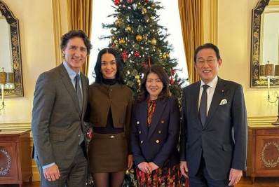 Katy Perry e Justin Trudeau posam em evento oficial 