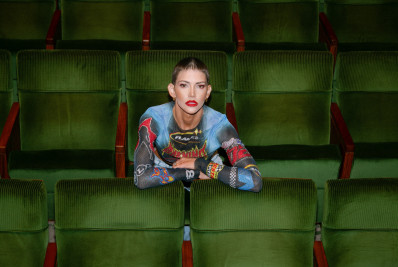 Letícia Augustin contracena com Luiz Fernando Guimarães em 'Curto Circuito': 'Posso pirar um pouco'