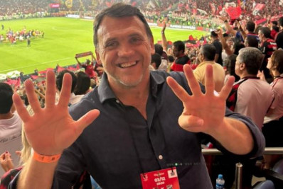 Ídolo do Flamengo, Petkovic posta foto comemorando título brasileiro no Maracanã