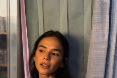 Bruna Marquezine opina sobre manter amizade com ex