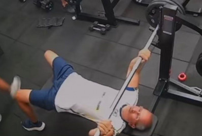 Saiba o que é a 'pegada suicida', exercício com supino que matou homem em academia