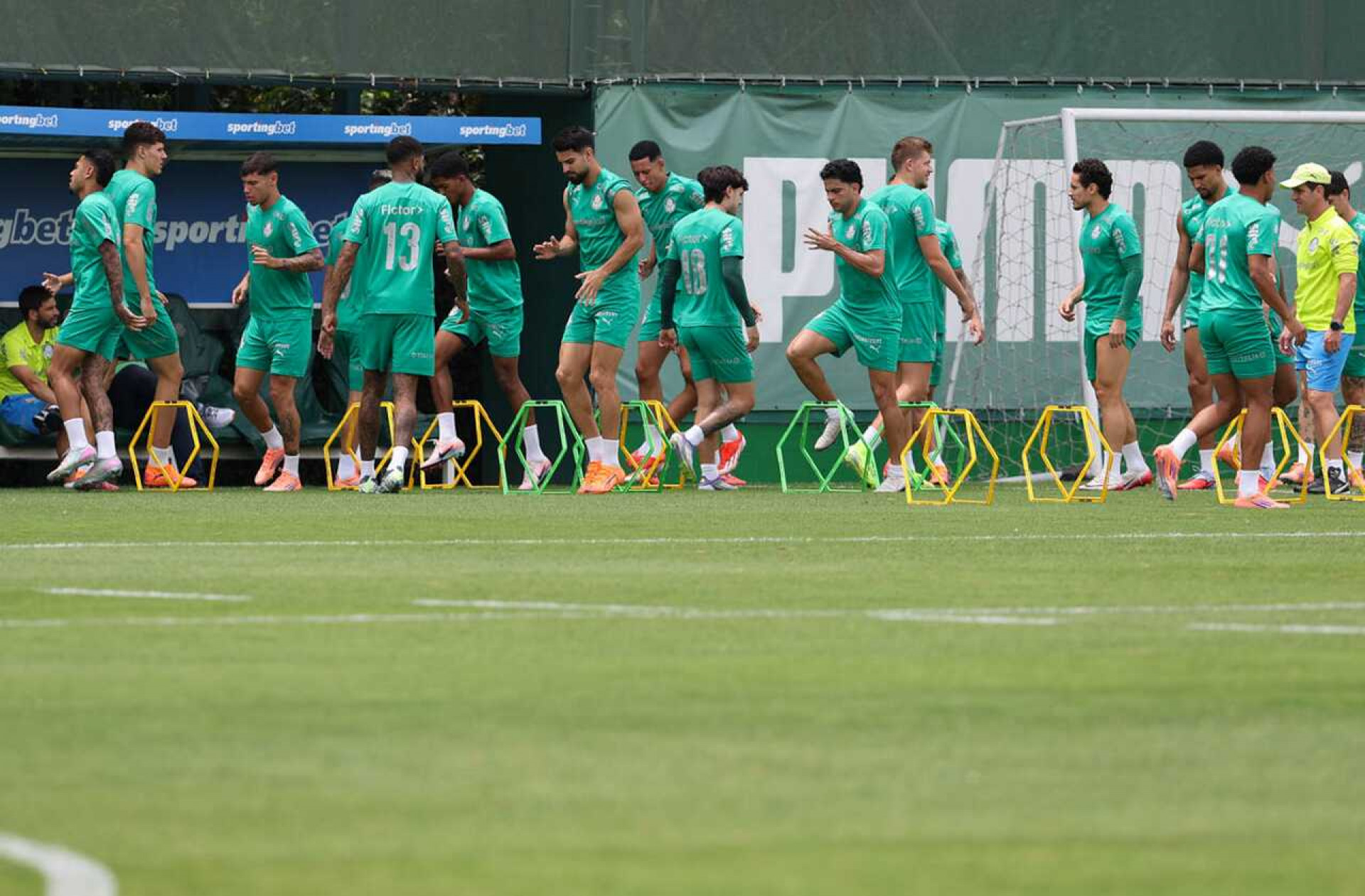Palmeiras prevê quase R$ 400 milhões em vendas de atletas em 2026
