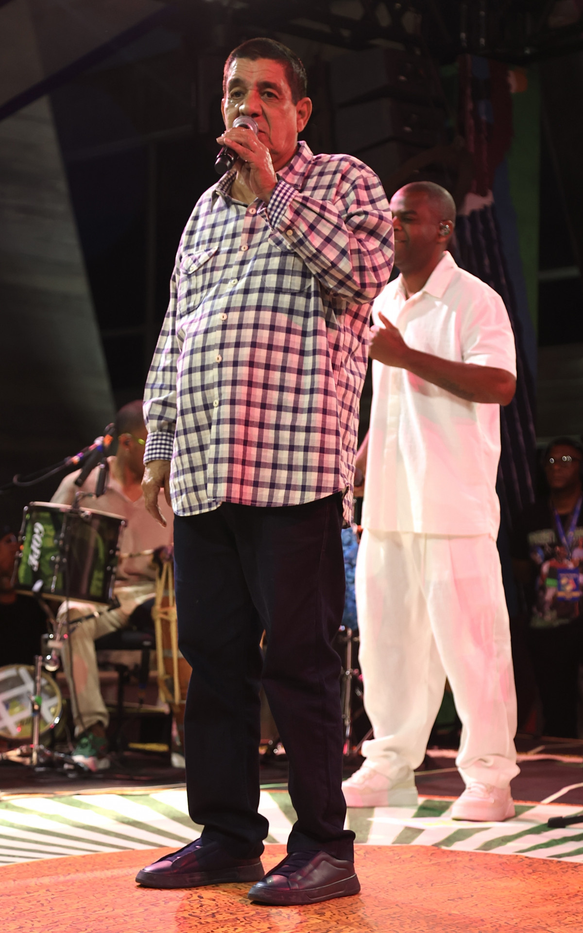 Zeca Pagodinho e mais artistas se apresentam no samba do Pretinho da Serrinha