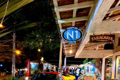 Carros clássicos e atrações culturais movimentam a Rua das Pedras no 3º Búzios Old School Vintage