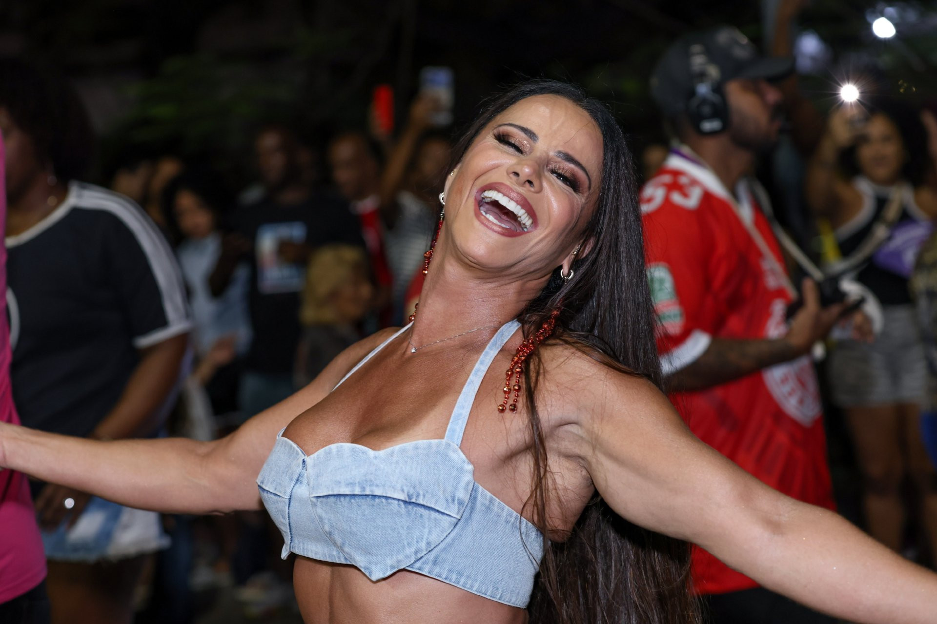 Viviane Araujo durante ensaio de rua do Salgueiro - Daniel Pinheiro / Brazil News