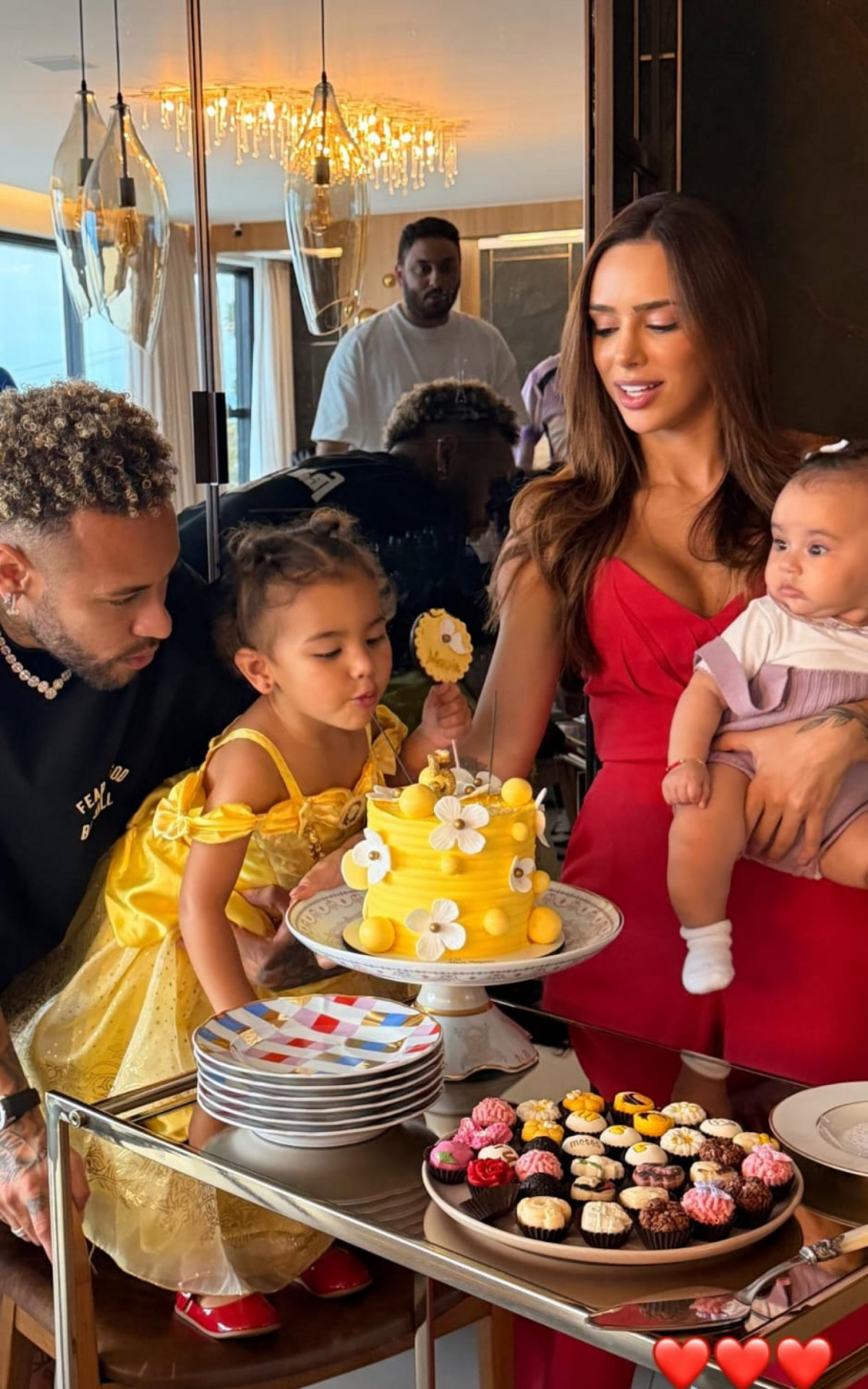 Neymar e Bruna Biancardi celebram mesversário da filha Mel - Reprodução/Instagram