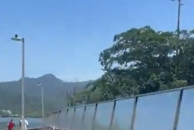 Paes determina retirada de placas que bloqueavam vista da Lagoa