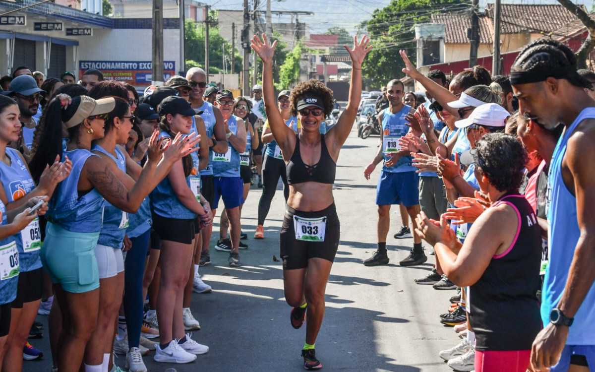 Atletas na chegada da corrida - Divulga&ccedil;&atilde;o