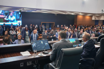 Deputados divergem sobre votação que revoga a prisão de Rodrigo Bacellar