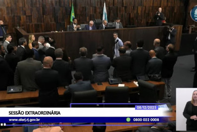 Plenário da Alerj vota pela soltura de Rodrigo Bacellar