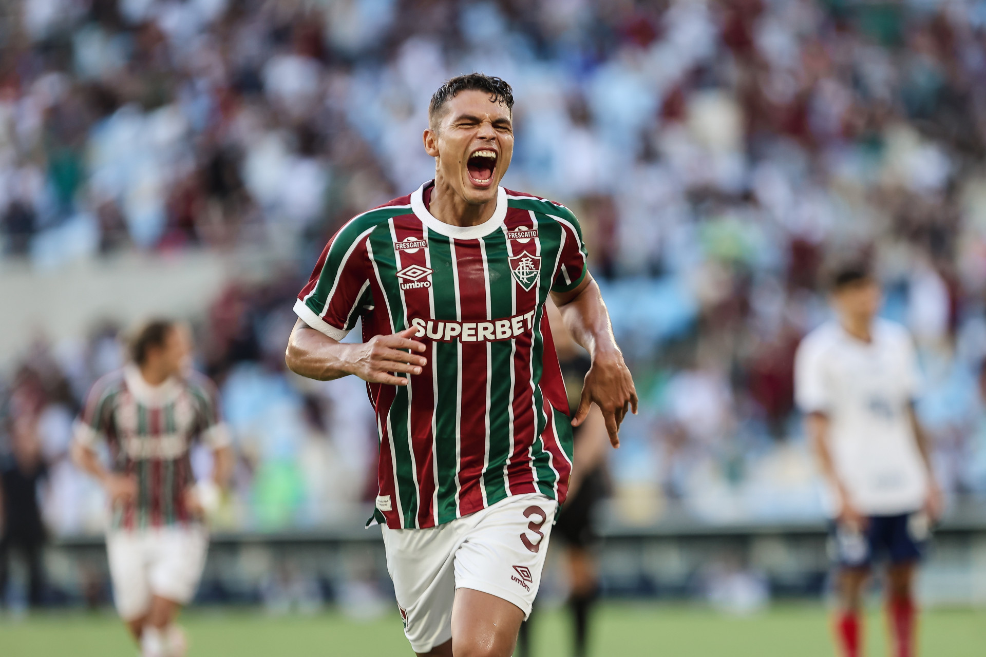 Fluminense faz contato por retorno de Thiago Silva