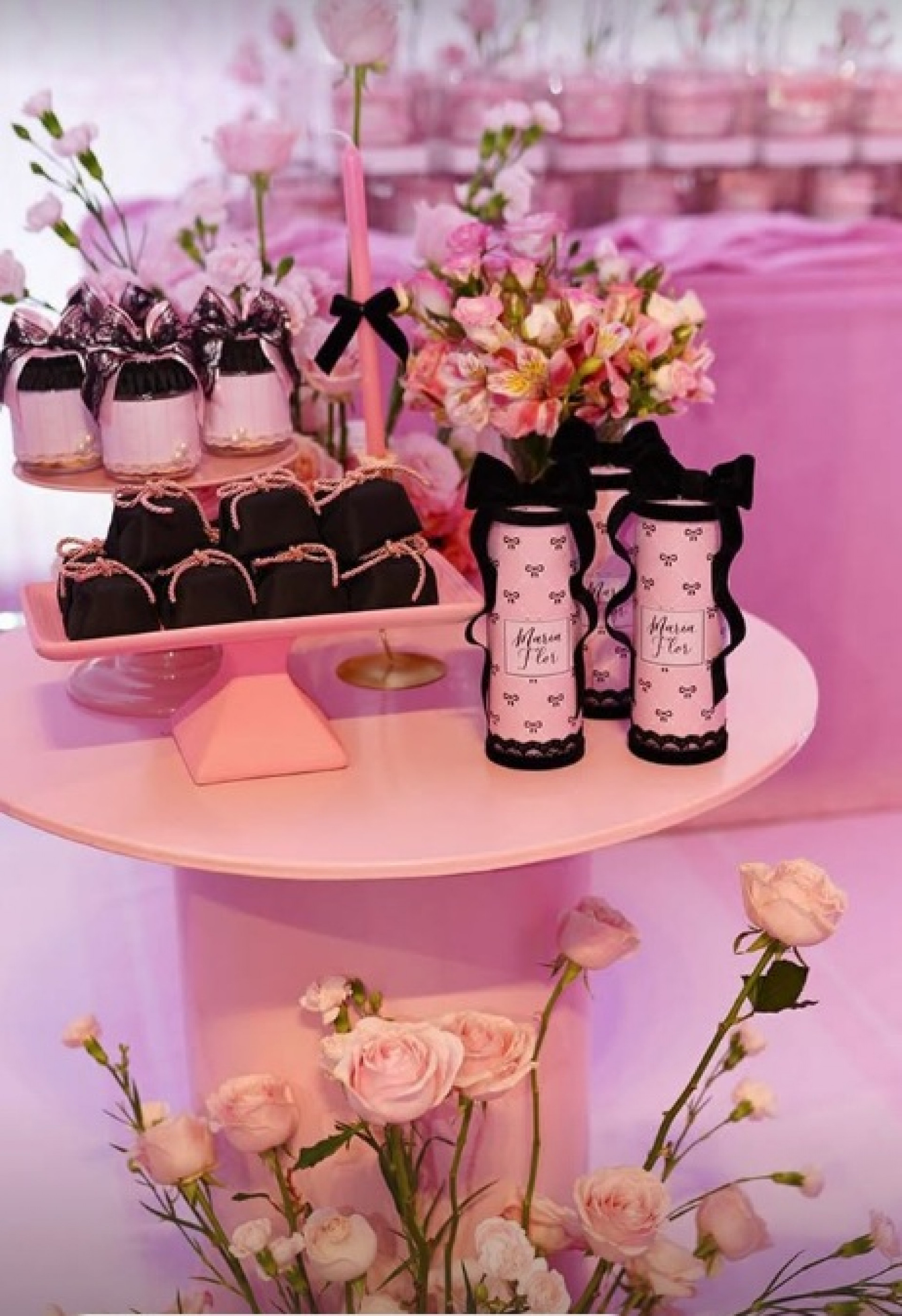 Outras mesas com doces - Reprodução / Instagram