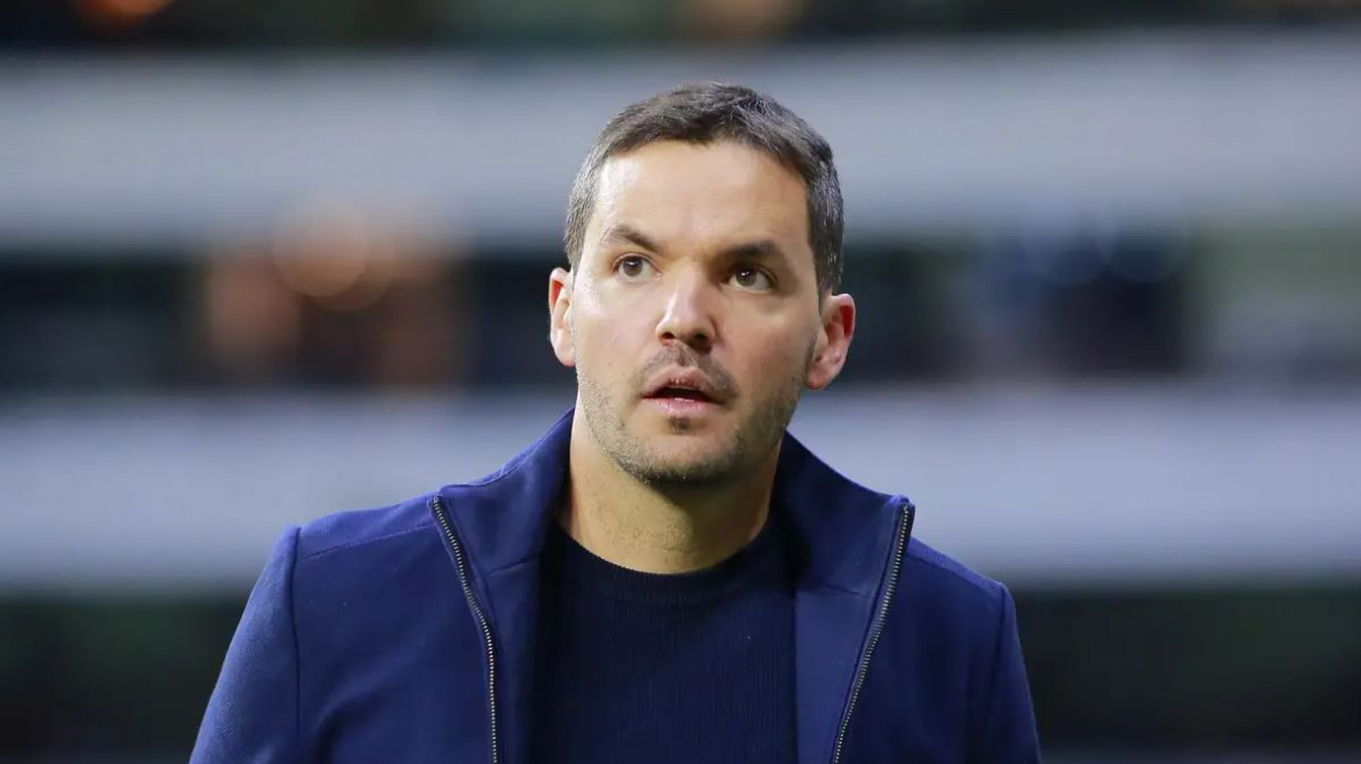 O técnico Nicolas Larcamon, do Cruz Azul, vem sendo alvo de duras críticas após a eliminação nas semifinais da Liga MX - Internet